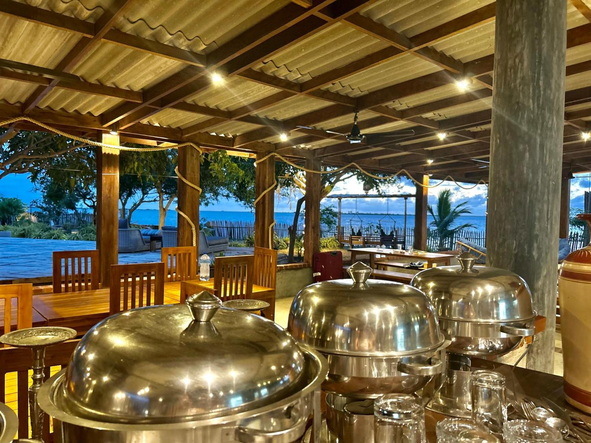 Arasi Resort Kalpitiya Buitenkant foto
