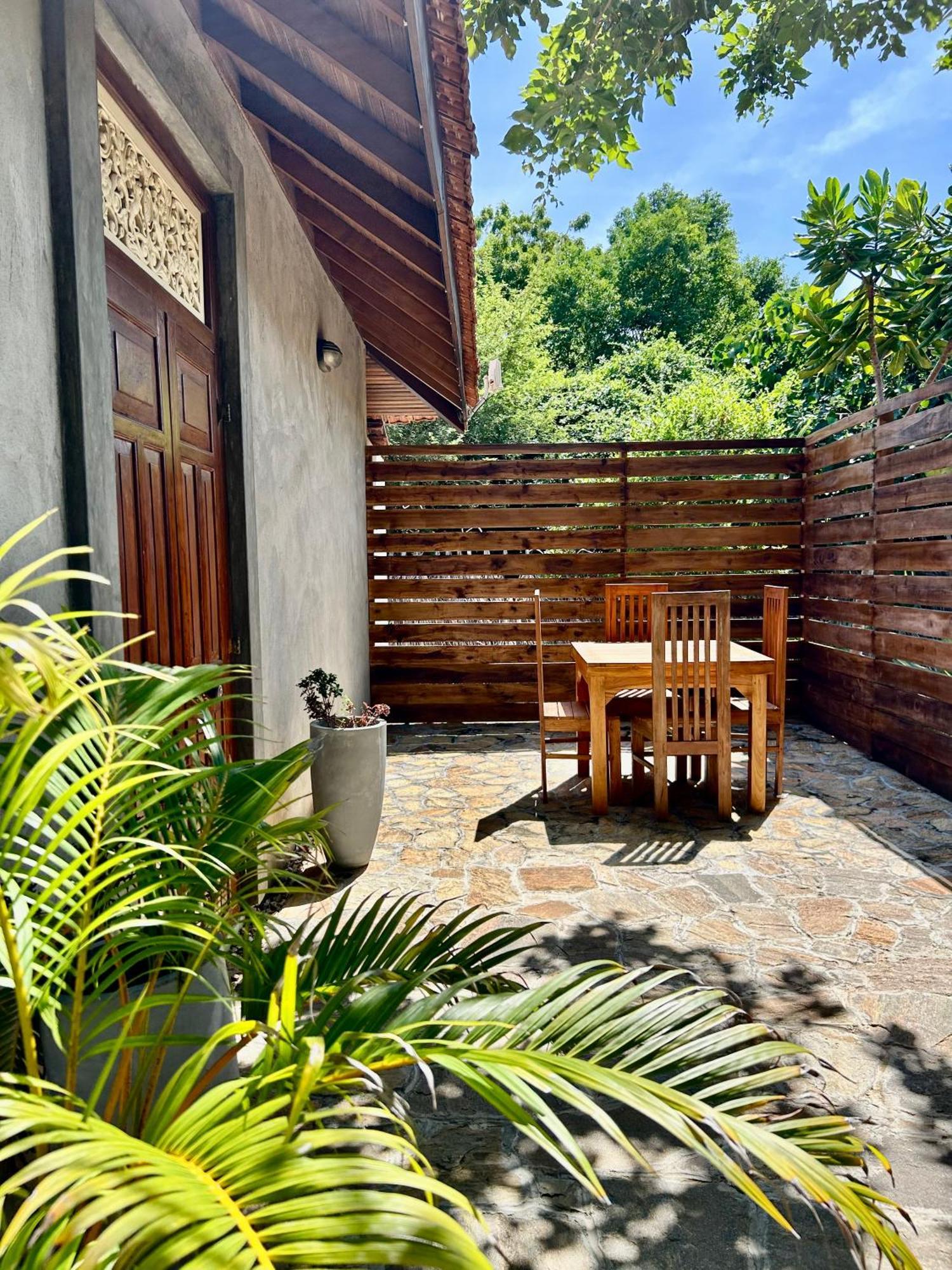 Arasi Resort Kalpitiya Buitenkant foto